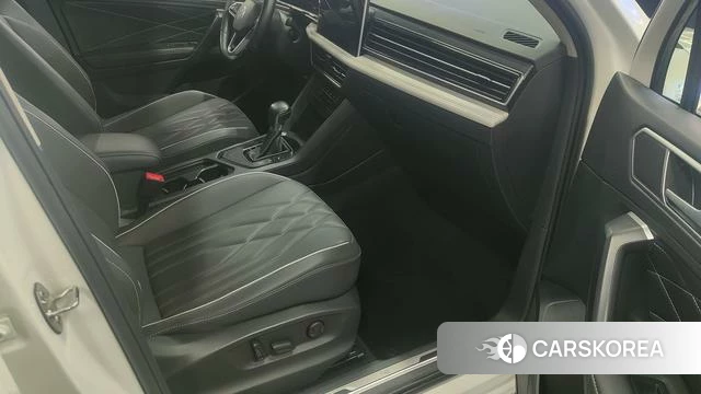 Volkswagen Tiguan L 2022 Белый из Китая