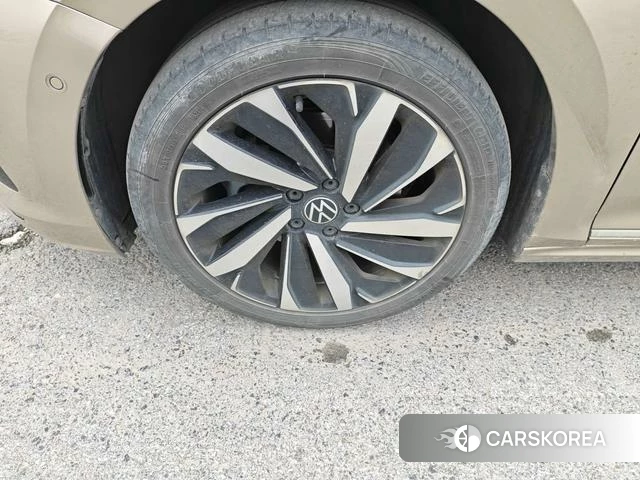 Volkswagen Passat 2022 Шампань из Китая