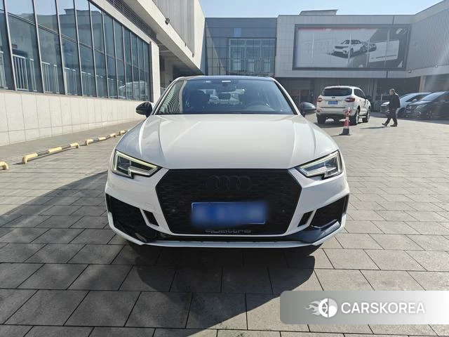 Audi A4L 2019 Белый из Китая