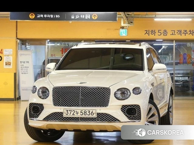 Bentley Bentayga 2021 Белый из Кореи