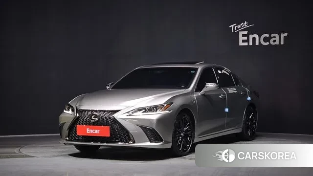 Lexus ES300h 7th generation 2024 Серый из Кореи