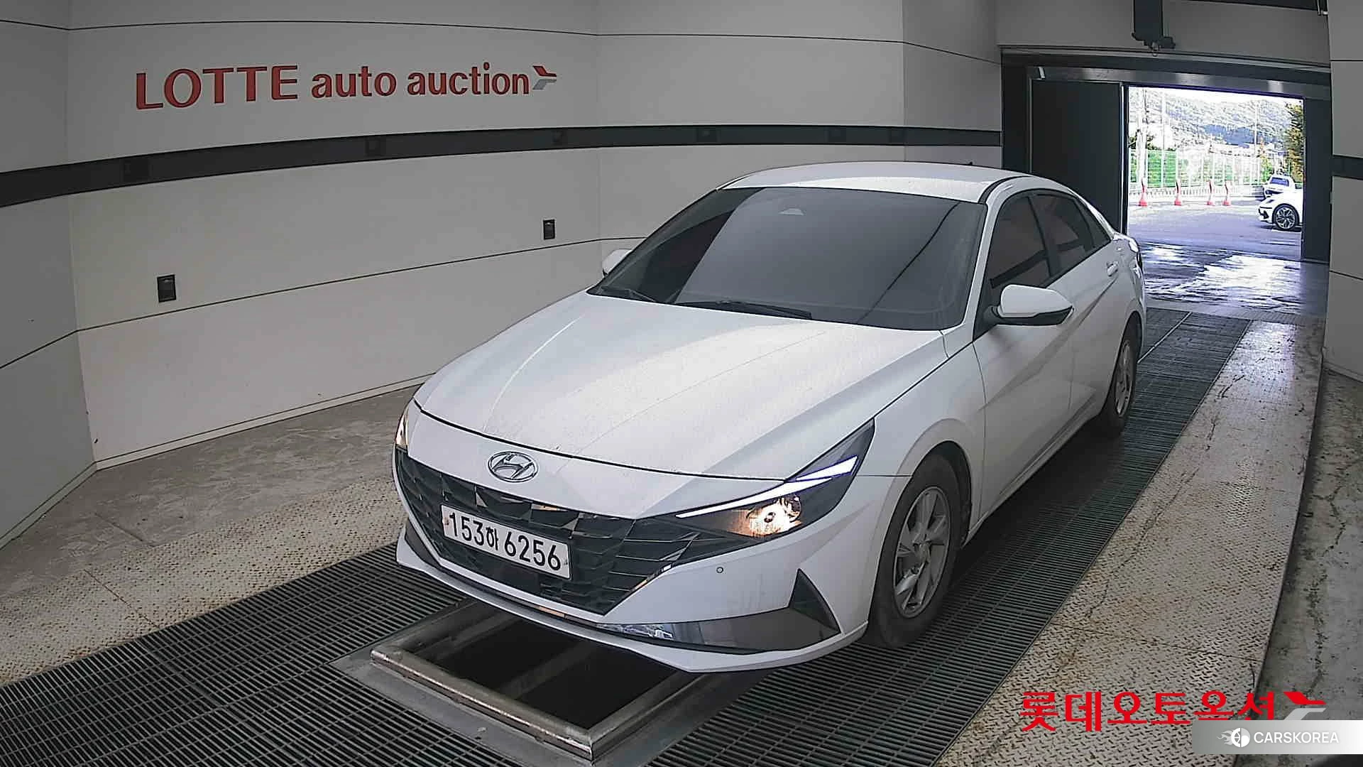 Hyundai Avante 2021 Polar White из Кореи