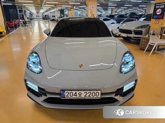 Porsche Panamera (971) 2023 Серебристо-серый из Кореи