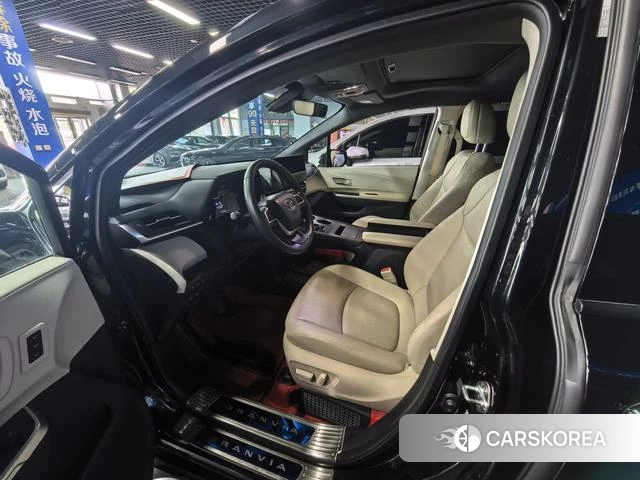 Toyota Grevia 2023 Черный из Китая