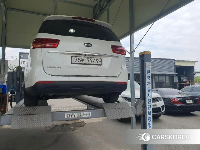 Kia The New Carnival 2018 Белый из Кореи