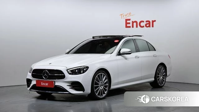 Mercedes-Benz E-Class W213 2021 Белый из Кореи