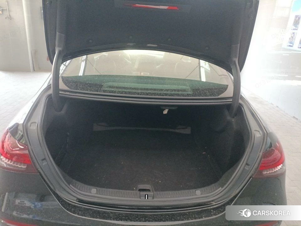 Mercedes-Benz E-class (imported) 2022 Черный из Китая
