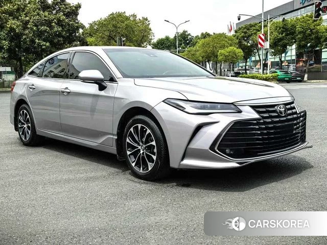 Toyota Asian dragon 2024 Серебристо-серый из Китая