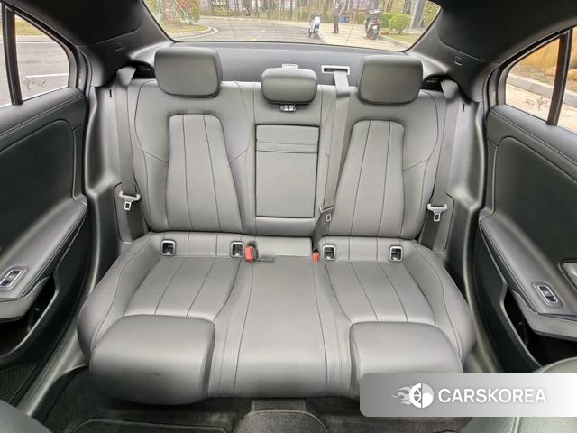 Mercedes-Benz Class A 2022 Темно-серый из Китая