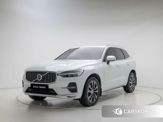 Volvo XC60 second Generation 2022 Белый из Кореи
