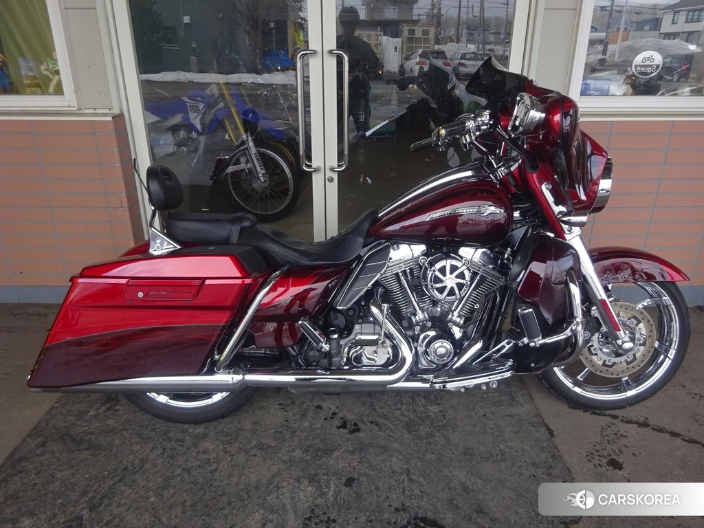 Проданный Harley-Davidson Street Glide FLHXSE1800 CVO 2012 из Японии, фото 2