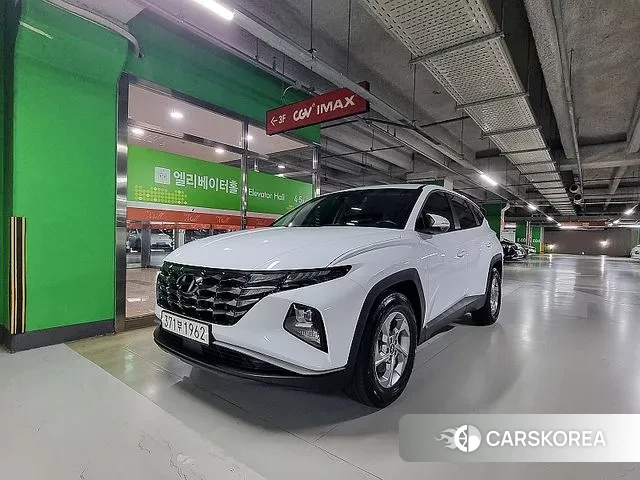 Hyundai Tucson (NX4) 2022 Жемчужный цвет из Кореи