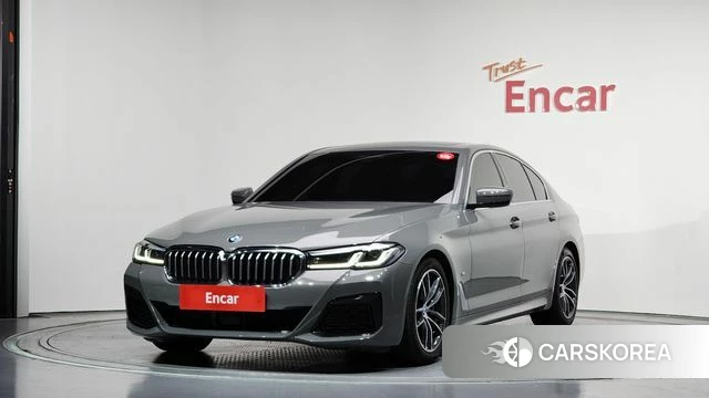 BMW 5 Series (G30) 2021 Серебристо-серый из Кореи