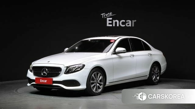 Mercedes-Benz E-Class W213 2019 Белый из Кореи