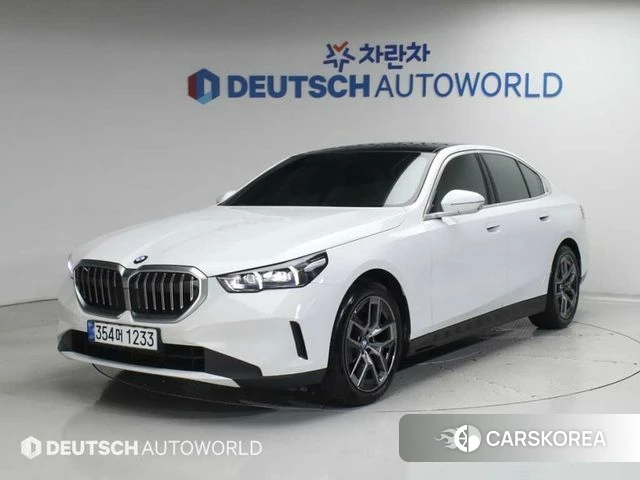 BMW 5 Series (G60) 2025 Белый из Кореи