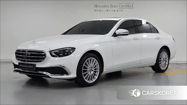 Mercedes-Benz E-Class W213 2023 Белый из Кореи