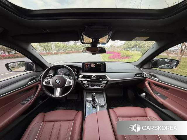 BMW 5 series 2022 Черный из Китая