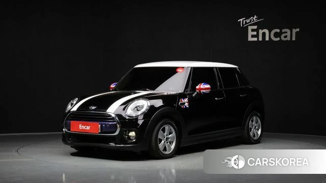 Mini Cooper 2018 Черный из Кореи