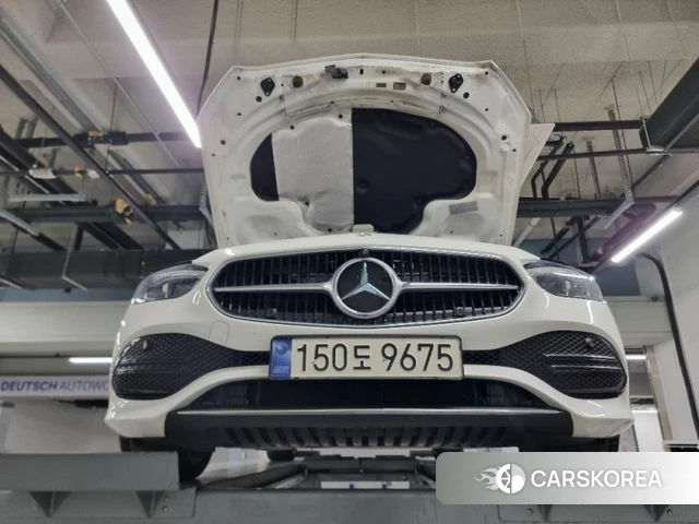Mercedes-Benz C-Class W206 2023 Белый из Кореи