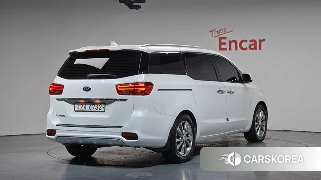 Kia The New Carnival 2018 Белый из Кореи