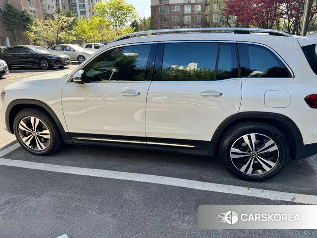 Mercedes-Benz GLB-Class X247 2021 Белый из Кореи