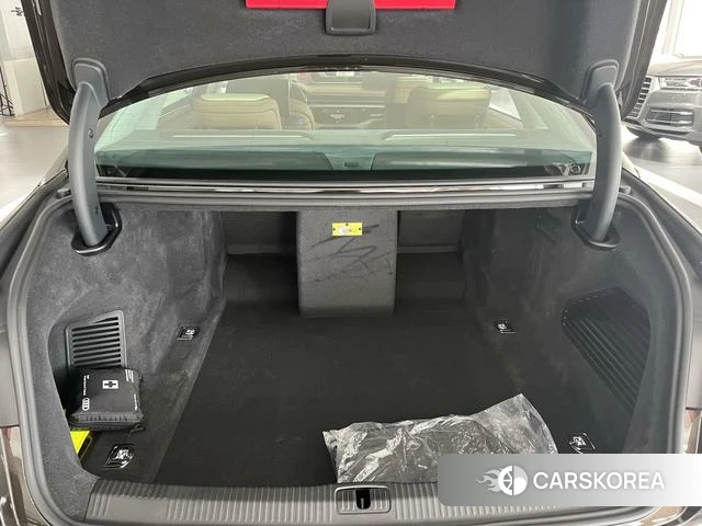 Audi A8 2024 Шампань из Китая