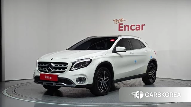 Mercedes-Benz GLA-Class X156 2019 Белый из Кореи