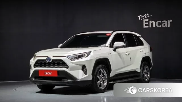 Toyota RAV4 5th Generation 2020 Белый из Кореи