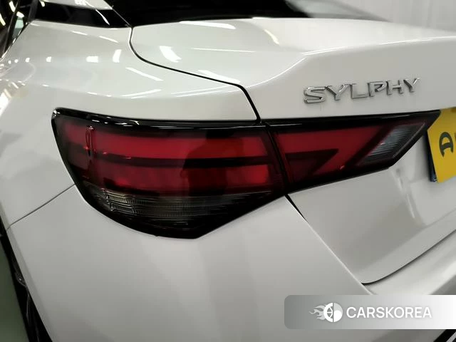 Nissan Xuan Yi 2025 Белый из Китая