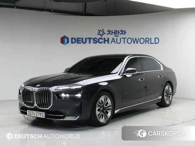 BMW 7 Series (G70) 2023 Серый из Кореи