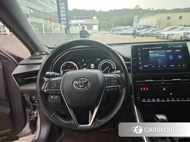 Toyota Asian dragon 2023 Серебристо-серый из Китая