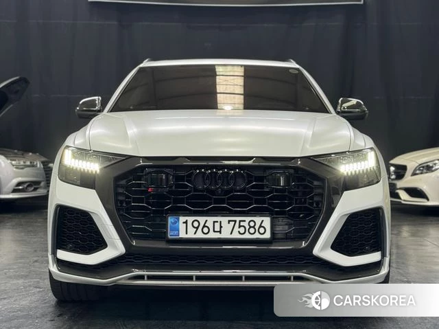 Audi RSQ8 (4M) 2021 Белый из Кореи