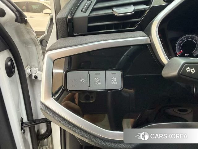Audi Q3 2023 Белый из Китая