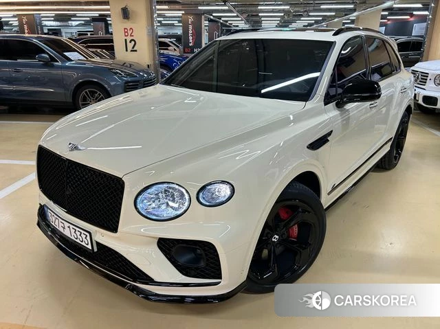 Bentley Bentayga 2023 Золотой из Кореи