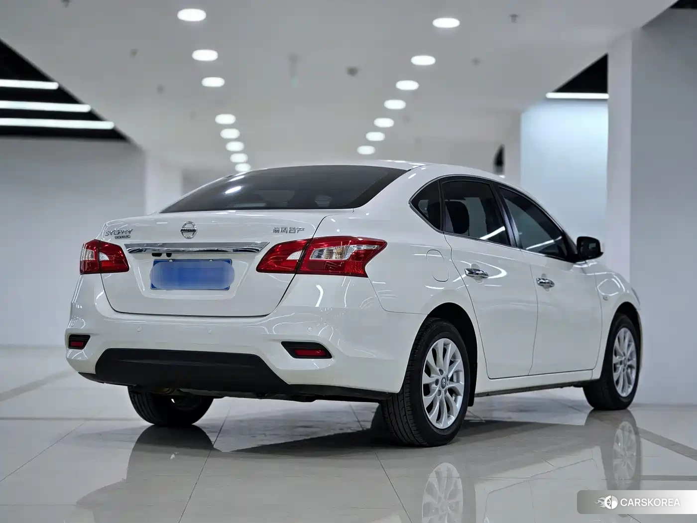 Nissan Sylphy 2022 Белый из Китая