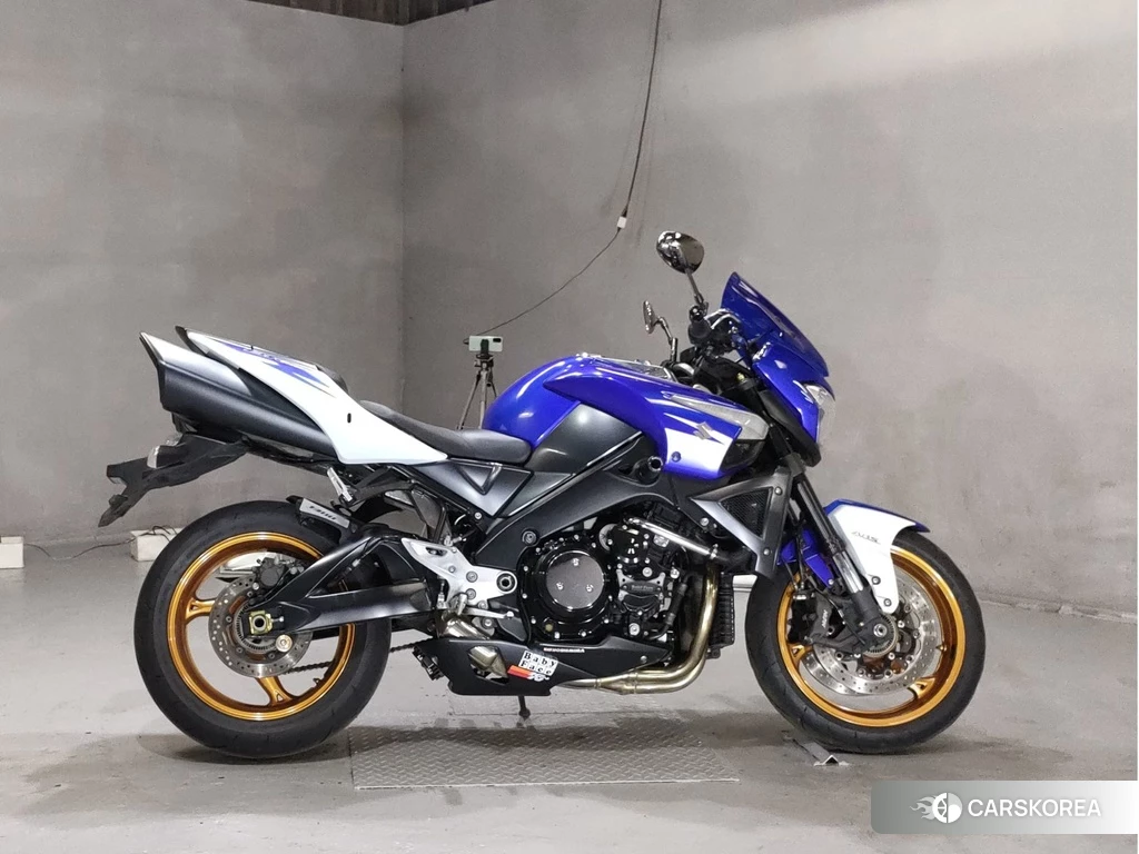 Проданный Suzuki GSX 1300 BK (B-KING) 2014 из Японии, фото 2