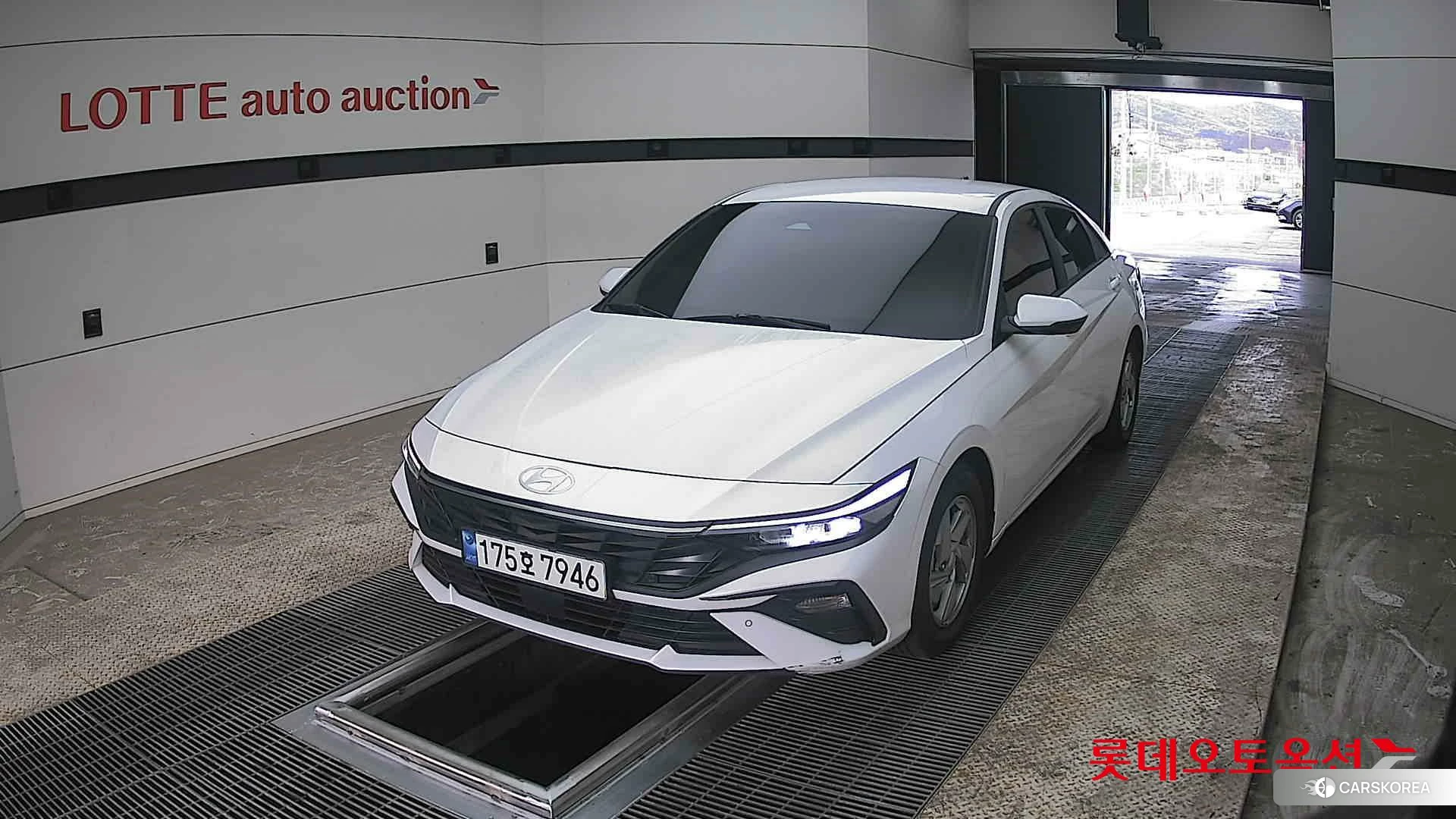 Hyundai Avante 2024 Atlas White из Кореи