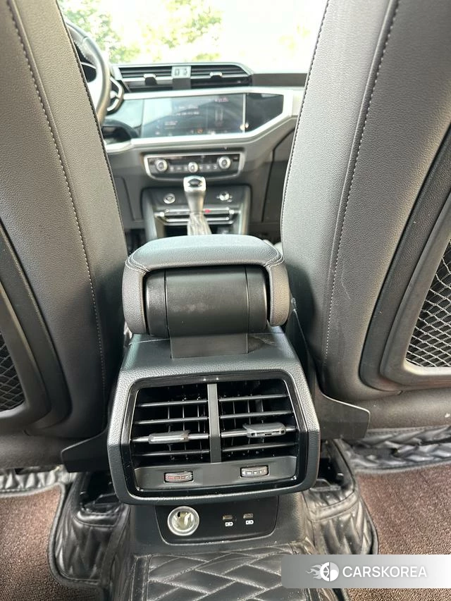 Audi Q3 2021 Синий из Китая
