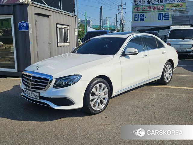 Mercedes-Benz E-Class W213 2020 Белый из Кореи