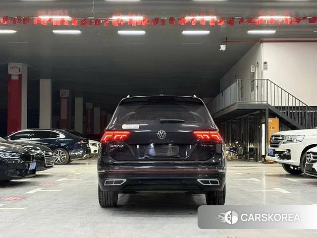 Volkswagen Tiguan L 2022 Черный из Китая