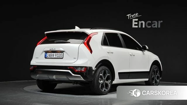 Kia Di Ol Nu Niro 2025 Белый из Кореи