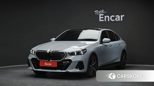 BMW 5 Series (G60) 2024 Белый из Кореи