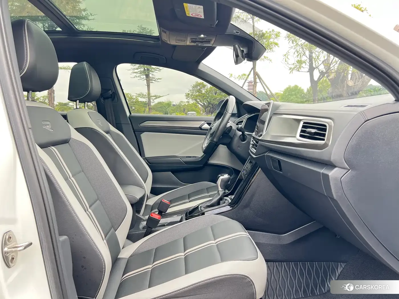 Volkswagen T-Roc 2023 Белый из Китая