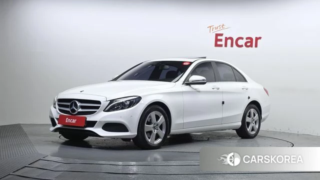 Mercedes-Benz C-Class W205 2018 Белый из Кореи