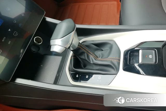 Dongfeng Fengshen Yi Hyun 2023 Белый из Китая