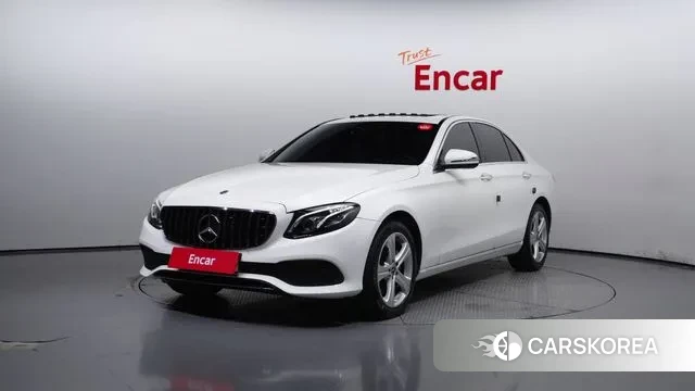 Mercedes-Benz E-Class W213 2018 Белый из Кореи