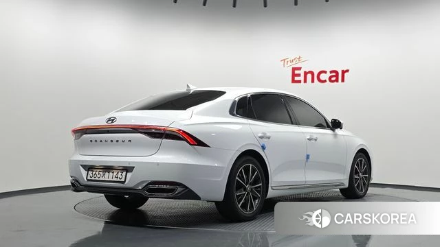 Hyundai The New Grandeur IG 2022 Белый из Кореи