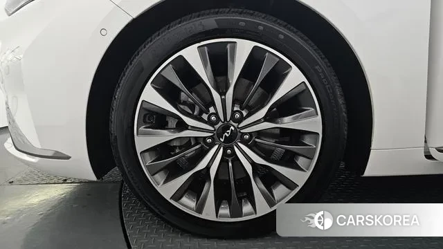 Kia K8 2022 Белый из Кореи