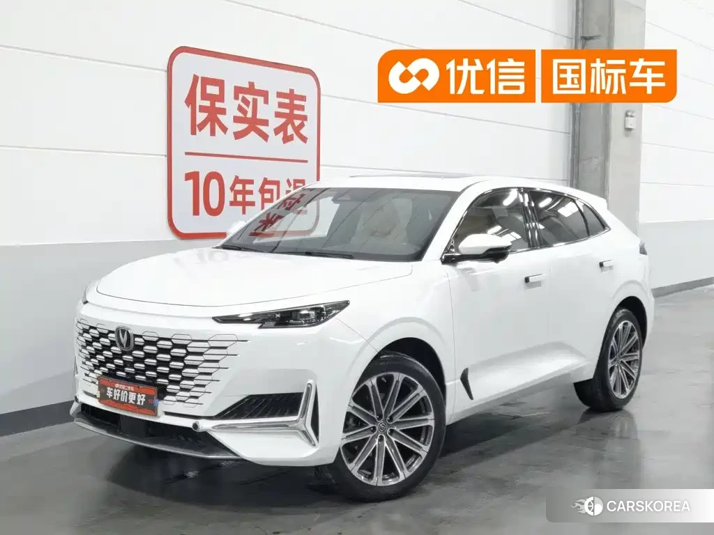 Chang'an Changan UNI-K 2021 Белый из Китая