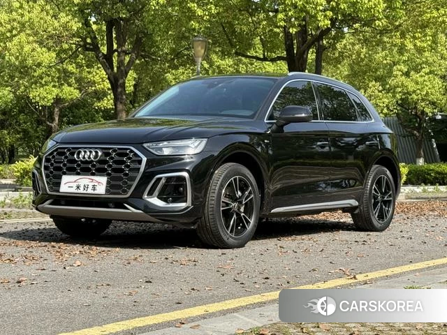 Audi Q5L 2022 Черный из Китая